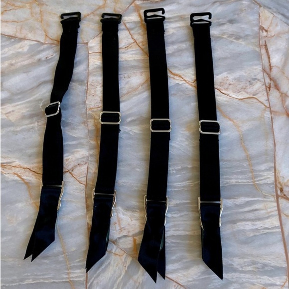 Victoria's Secret  Set of 4 Black Adjustable Elastic Garter Straps with Clips